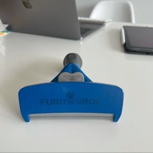 FURminator deshedding brush